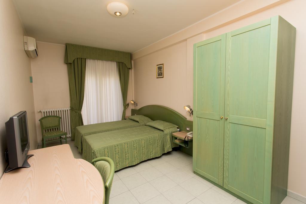 Hotel Grillo Nuoro  Kamer foto